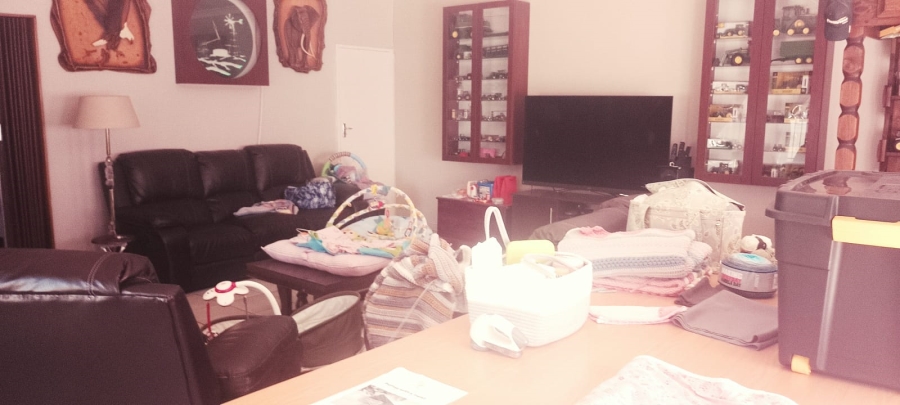 3 Bedroom Property for Sale in Bainsvlei Free State